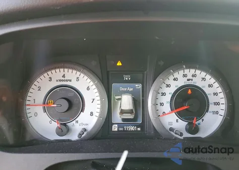 2015 Toyota Sienna Se Premium 8-Passenger z USA, uszkodzony, nr VIN 5TDXK3DC5FS662967